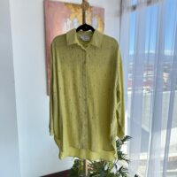 Blusa Verde con Aplicaciones Brillantes