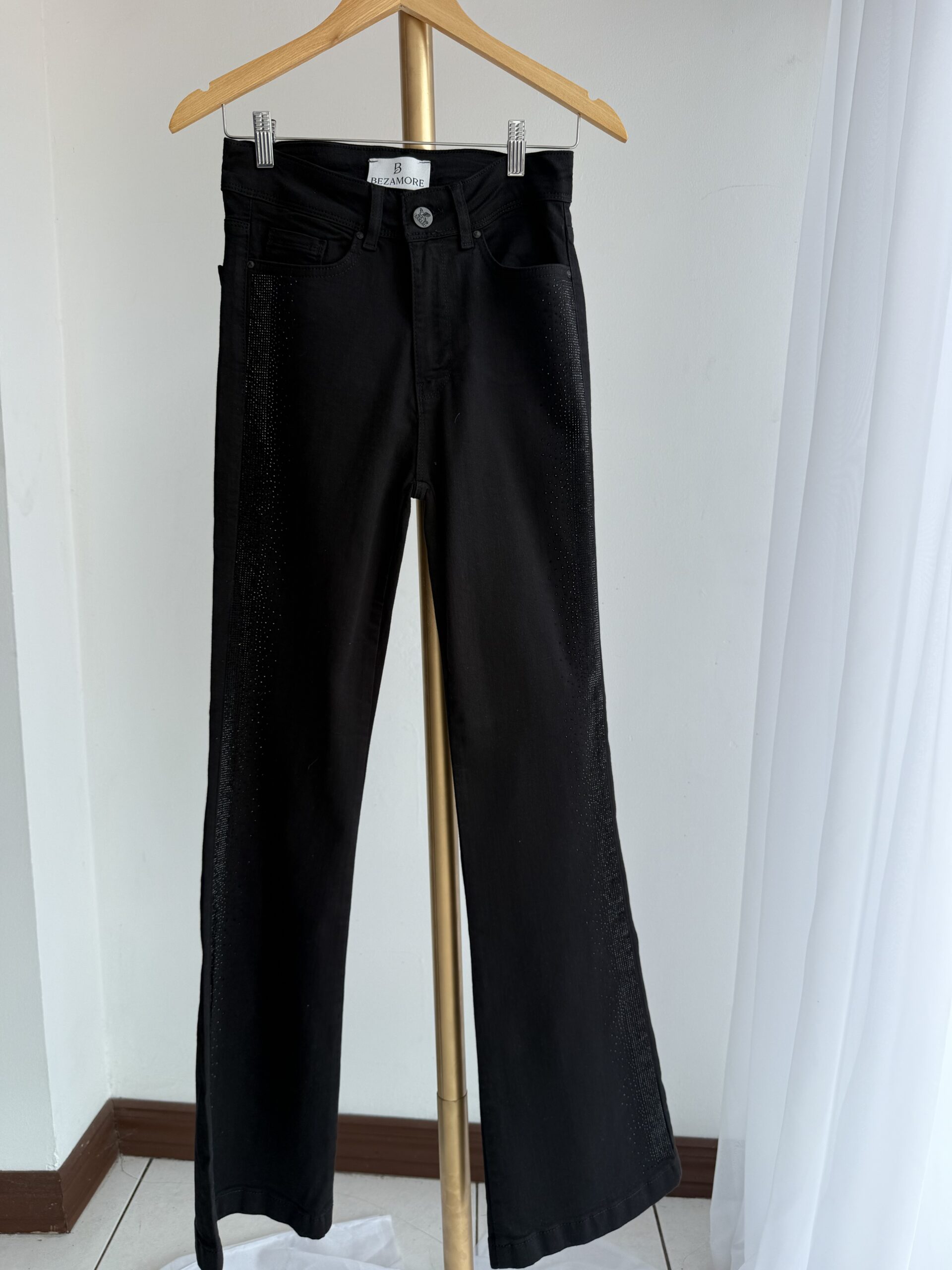 JEAN NEGRO  BRILLO LATERAL