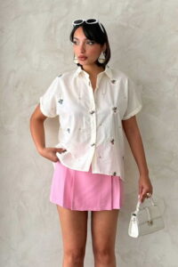 Blusa Beige bordado flores