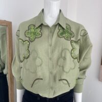Blusa Verde Talla Única para Mujer – Flores Bordadas con Lentejuela | Tienda Altiva Costa Rica