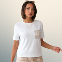 Blusa blanca para mujer con bolsillo en encaje