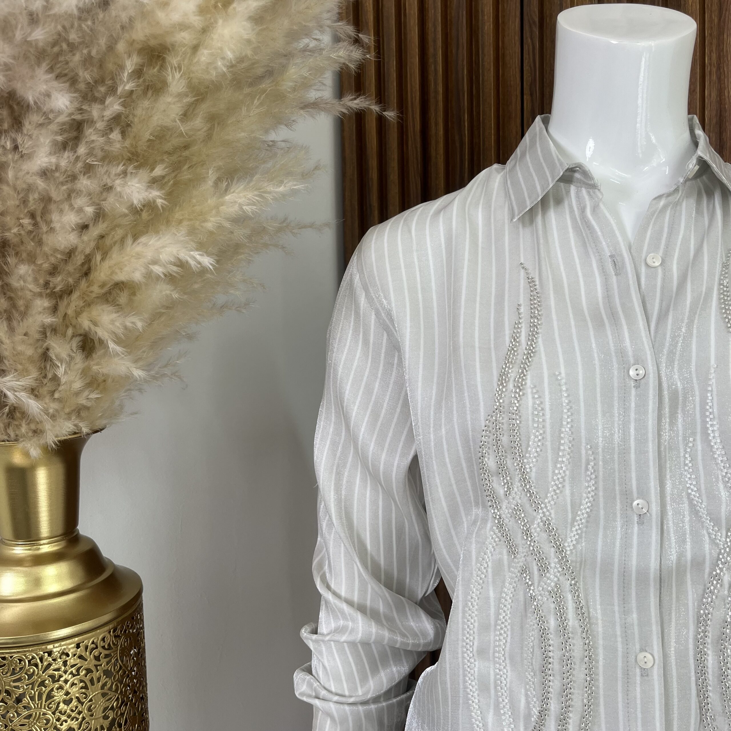 Blusa Ivory Elegance Rayas Bordadas - Imagen 2