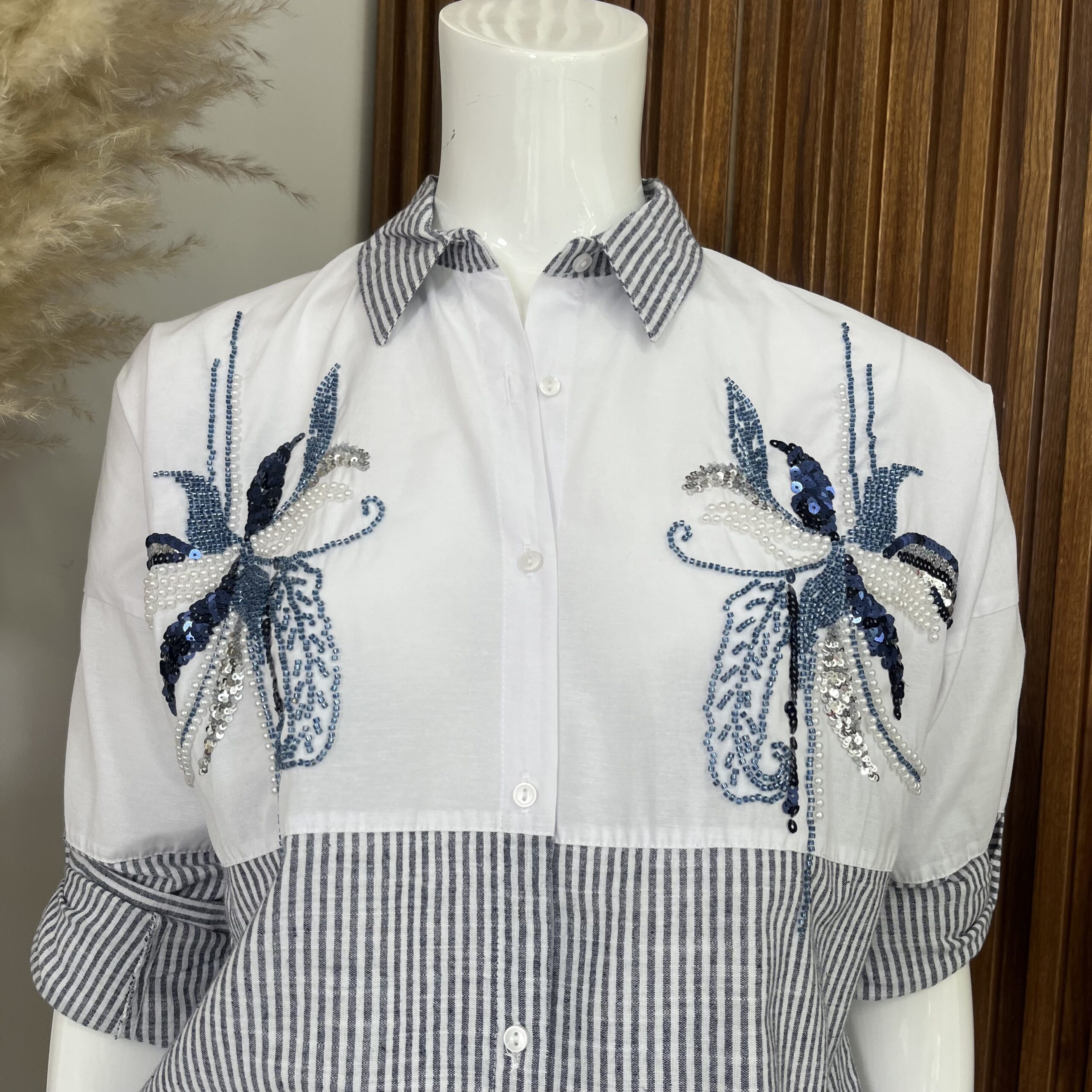 Blusa Blue Blossom Bordada – Diseño Turco - Imagen 2
