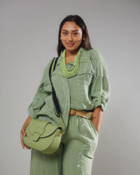 Camisa de Lino Italiano con Bordado Inglés · Verde Salvia