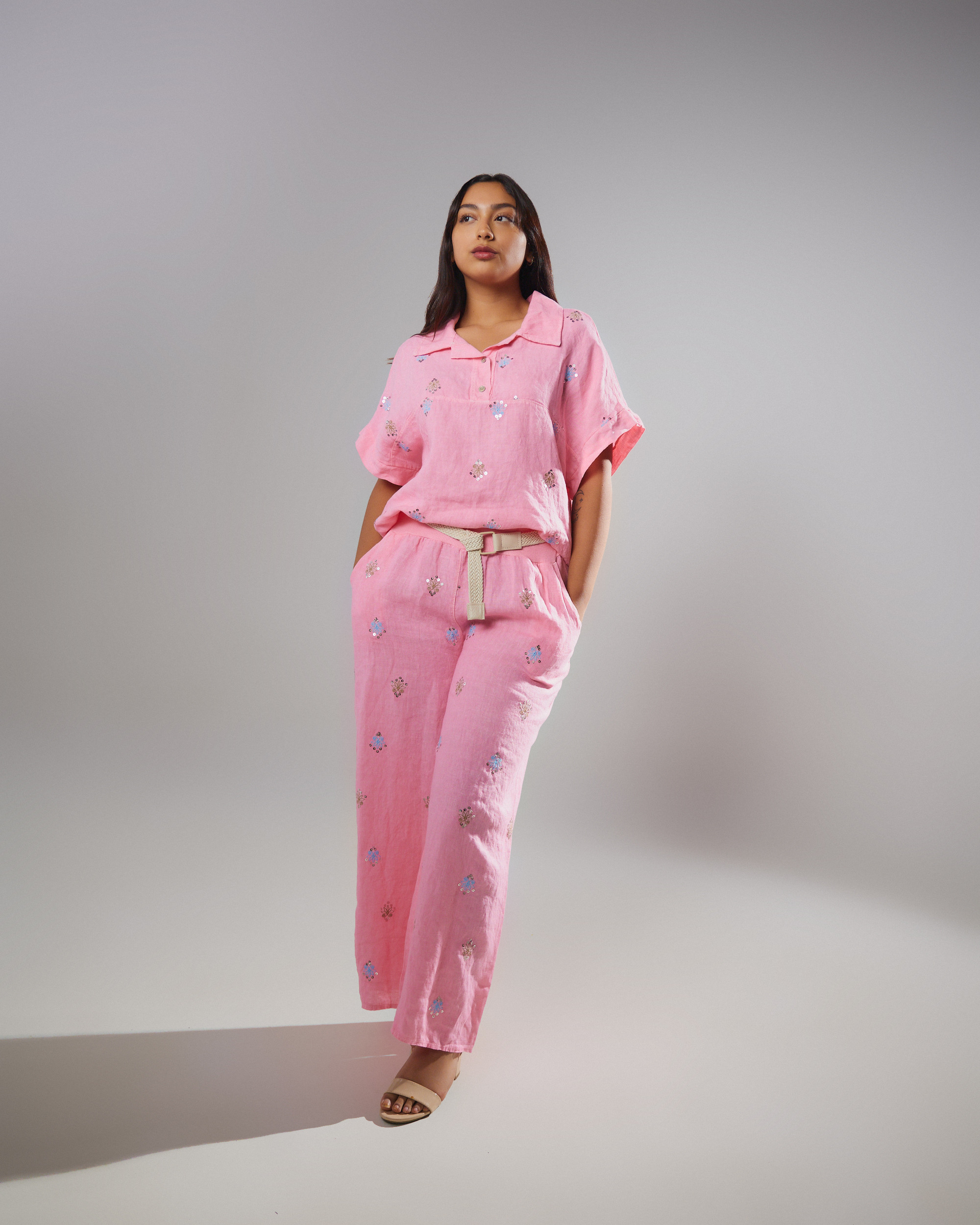 Pantalón de Lino Italiano Bordado · Rosa