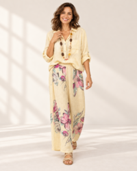 Blusa amarilla pantalon floral, colección ALTIVA Costa Rica