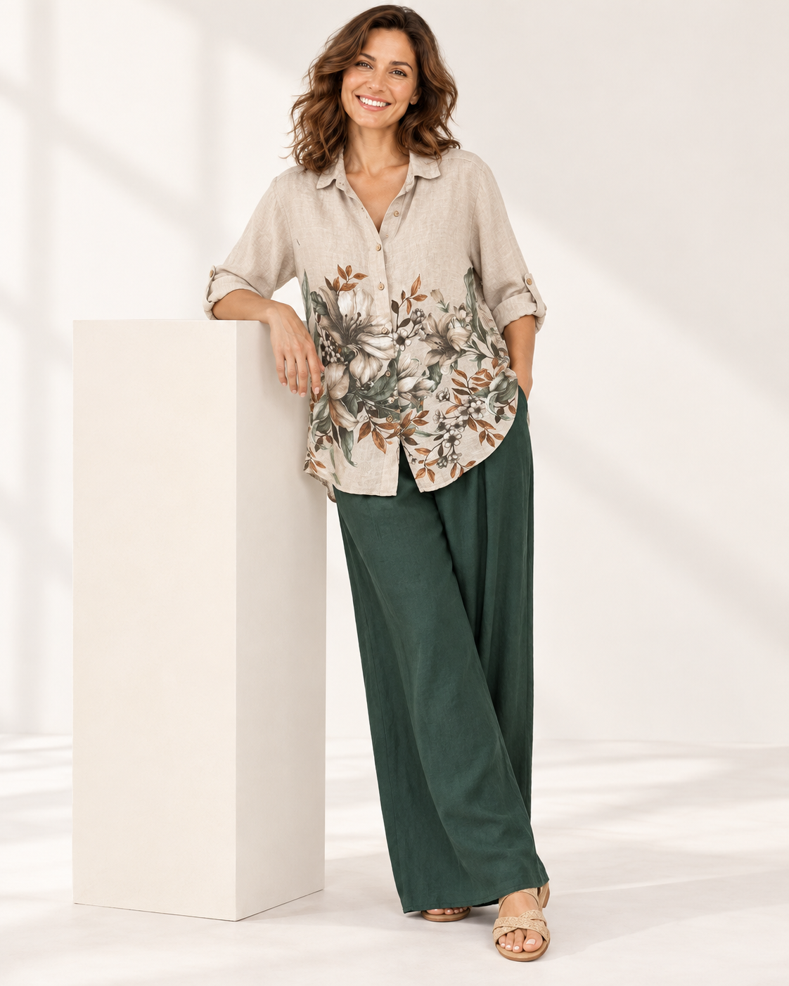 Blusa beige botanica pantalon verde, colección ALTIVA Costa Rica
