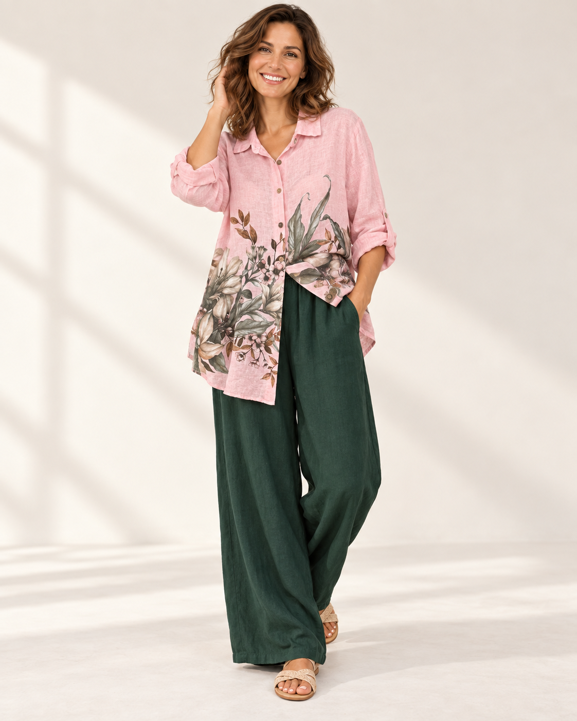 Blusa rosa botanica pantalon verde, colección ALTIVA Costa Rica