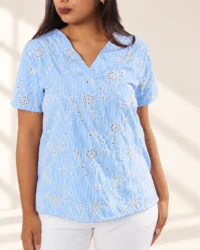 Blusa de Algodón Italiano Bordada · Azul Cielo